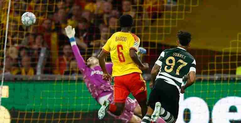 Sporting vence en Lens con gol histórico de Luis Suárez